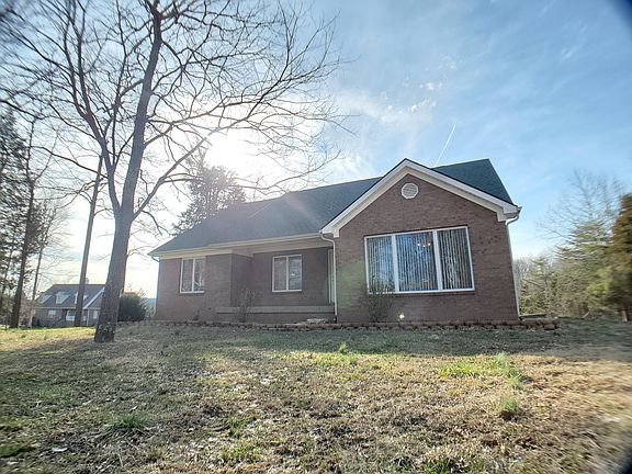2nd image of 463 Pinoak Dr