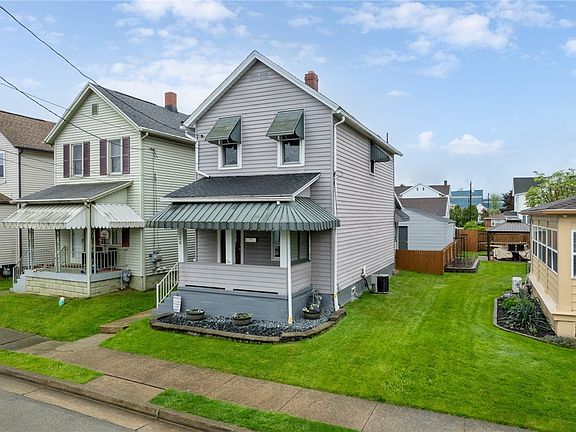 3rd image of 120 Avenue A
