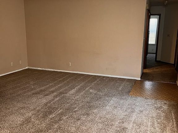 5th image of 2114 W Pine Ave