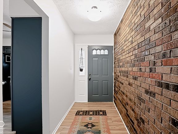 2nd image of 8039 Sandi Ct