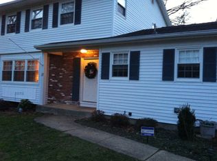 11 Lee Rd, Manalapan, NJ 07726