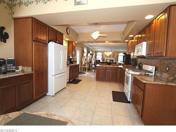 5th image of 9214 Calista Dr