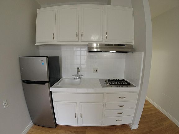 3rd image of 1814 Pacific Ave #207A