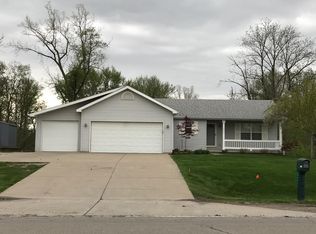 2495 W Thompson Rd, Fenton, MI 48430