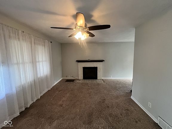 4th image of 2724 E Fairoaks Dr
