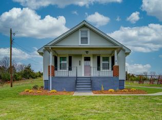 1555 Scenic Mountain Dr, Bedford, VA 24523