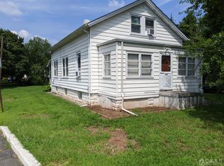 528 Metlars Ln, Piscataway, NJ 08854