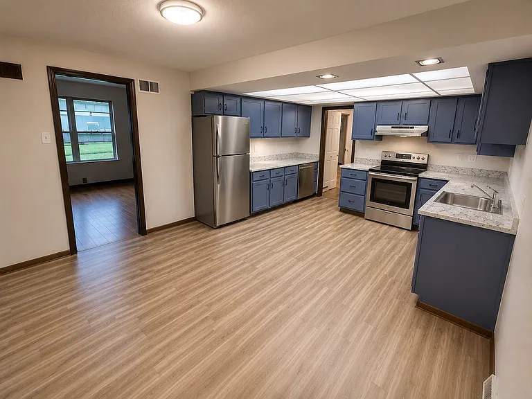 1635 Kirkham Dr — Photo 5
