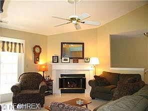 4th image of 22541 Lenox Dr #523