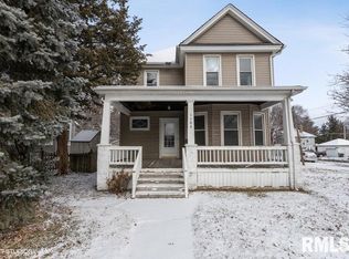 1104 W Locust St, Davenport, IA 52804