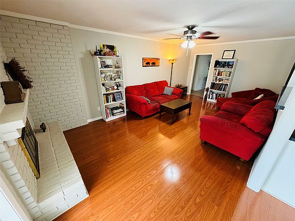 3rd image of 5713 Roberts Dr