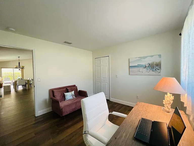 1119 SW 41st Ter — Photo 8