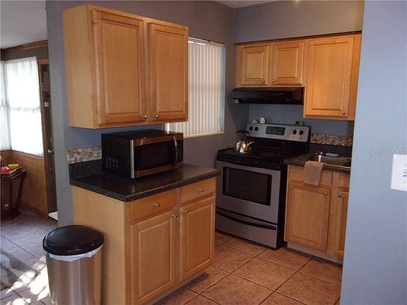 3rd image of 1881 San Mateo Dr