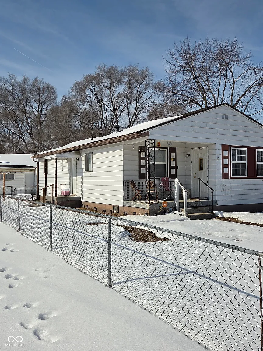 2862 Foltz St photo 1