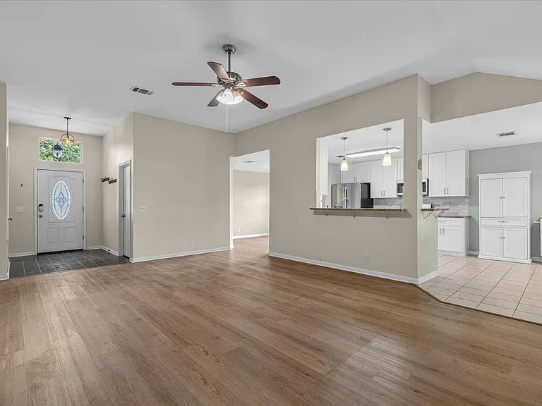 206 Evergreen Cir — Photo 5