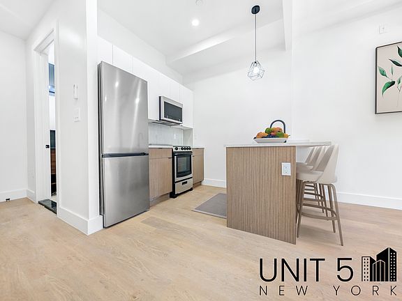 2nd image of 690 Macdonough St #1B