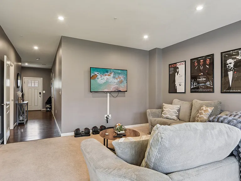 1306 Hawk Hollow Dr — Photo 6