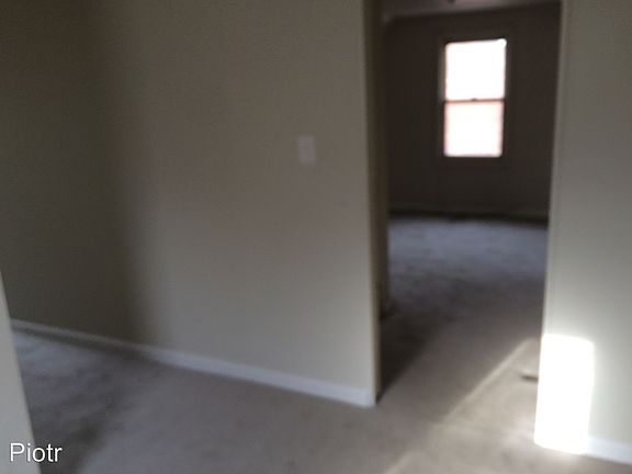 5th image of 6817 Rosemont Ave