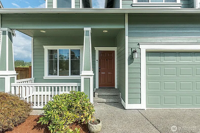 4 bed, 2.5 bath, 2339 sqft, $3,500 — Photo 3