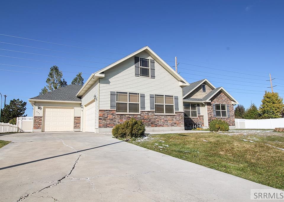 1st image of 595 Ivans Ln