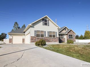 595 Ivans Ln, Idaho Falls, ID 83401