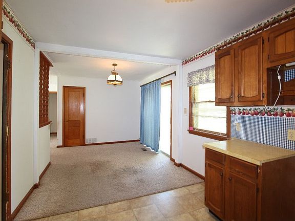 5th image of 814 Terrace Dr