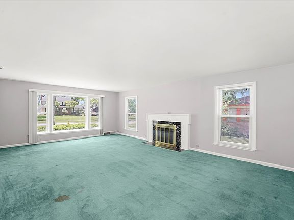 2nd image of 255 Irving Blvd
