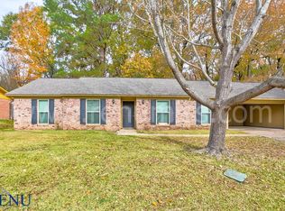 1209 Pineview Dr, Clinton, MS 39056