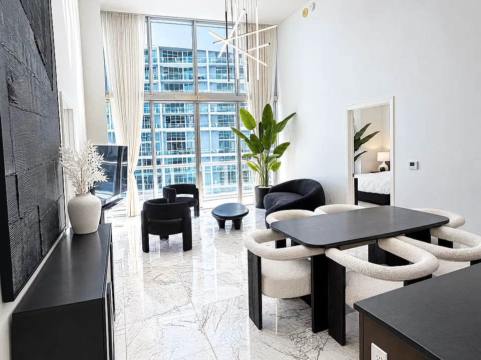 475 Brickell Ave #2209