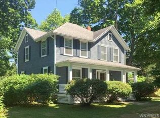 110 Lake St, Youngstown, NY 14174