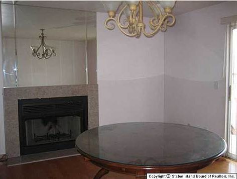 3rd image of 7 Marne Ave