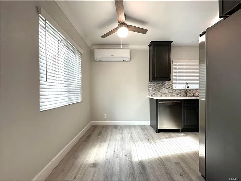 41 N Sierra Bonita Ave #D — Photo 4