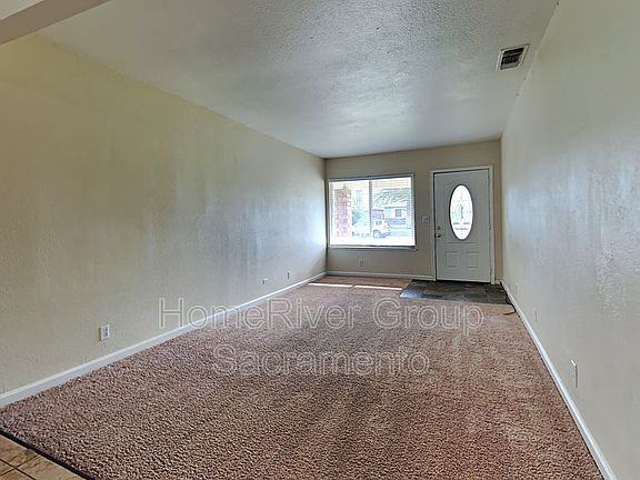 3rd image of 4399 Palm Ave
