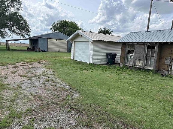 3rd image of 406 S Main St