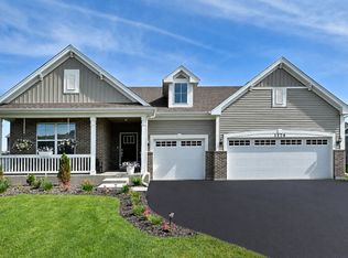 1174 Larswood Ln, Crystal Lake, IL 60012