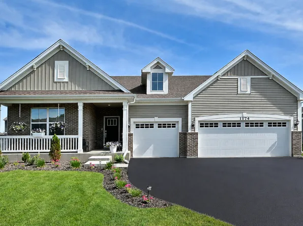 1174 Larswood Ln, Crystal Lake, IL 60012