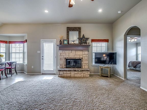 4th image of 408 McMillen Ave