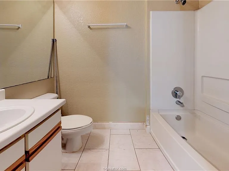 515 Sw Pkwy #201 — Photo 7