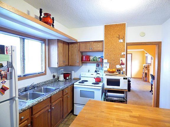 5th image of 3952 30th Ave S