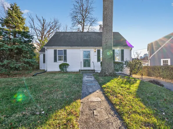 4556 S Chelsea Ln, Bethesda, MD 20814