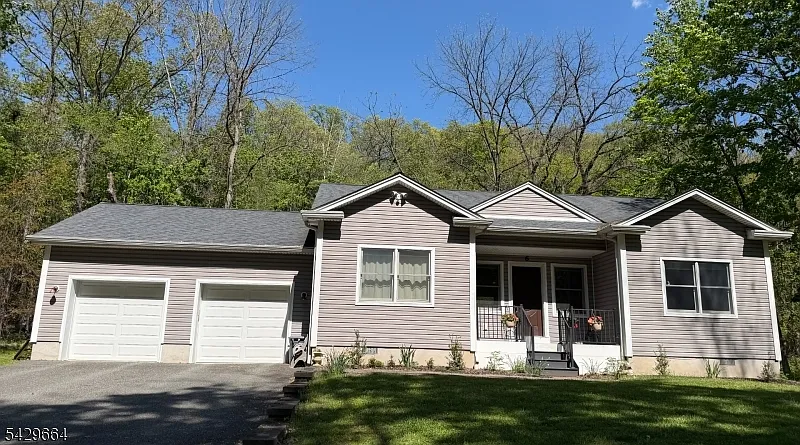 6 Moiyas Rd, Wayne, NJ 07470 — Photo 3