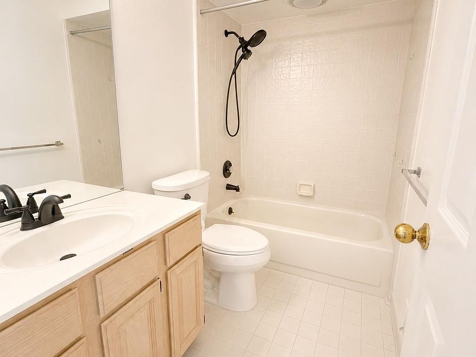 39656 Village Run Dr, photo 19
