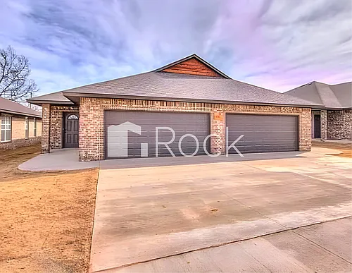 1837 Post Oak Rd Photo 1