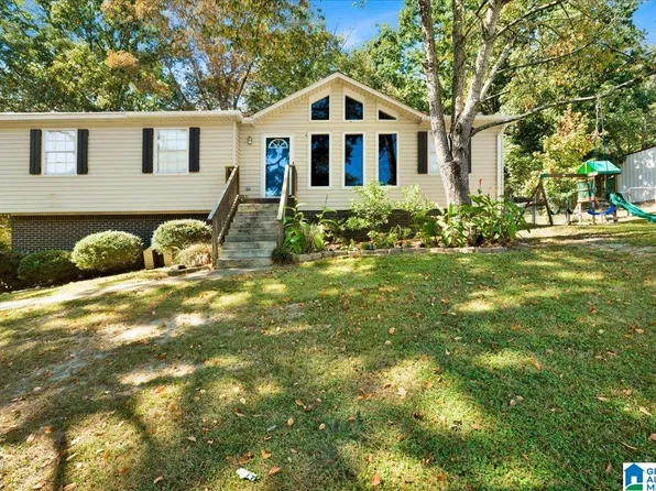 5906 Northwood Dr, Pinson, AL 35126