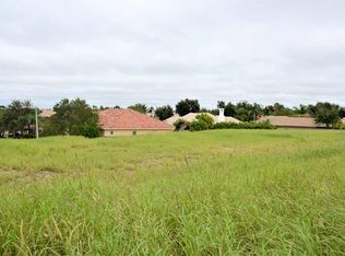 327 Saint Julien Dr, Laredo, TX 78041