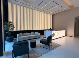 400 King St W #2912, Toronto, ON M5V 1K2