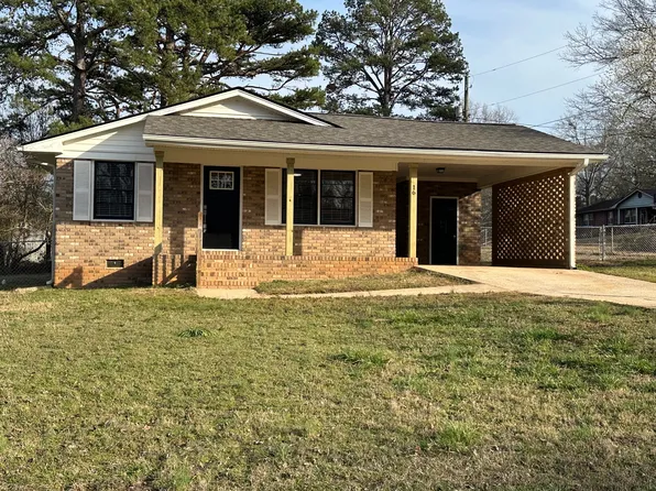 16 Leigh St, Commerce, GA 30529