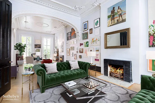 Sold by Sotheby's International Realty | media 2