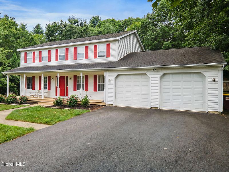 2nd image of 26 Gates Avenue N.