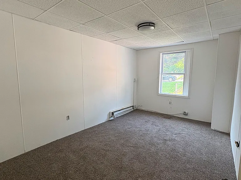 509 E Center St — Photo 5